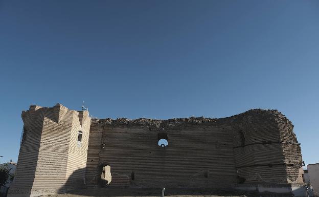 Vista del castillo de Casarrubios.