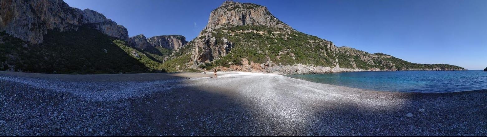 La perfecta combinación de excelente roca, buen tiempo, playa y gastronomía convierten este enclave del Peloponeso en un destino obligado para los amantes de la vertical