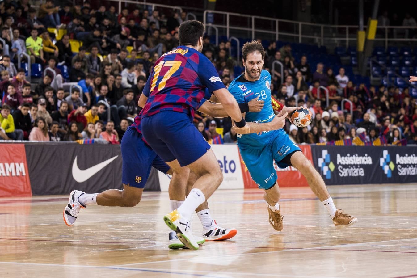 Fotos: Dura derrota del Liberbank Cantabria Sinfín ante el Barça