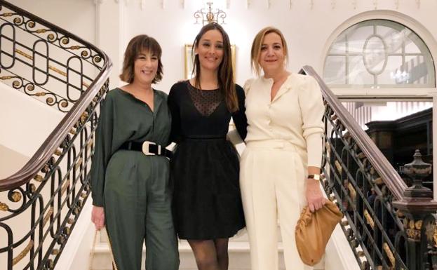 Galería. Imágenes de los looks de las tres expertas en moda.