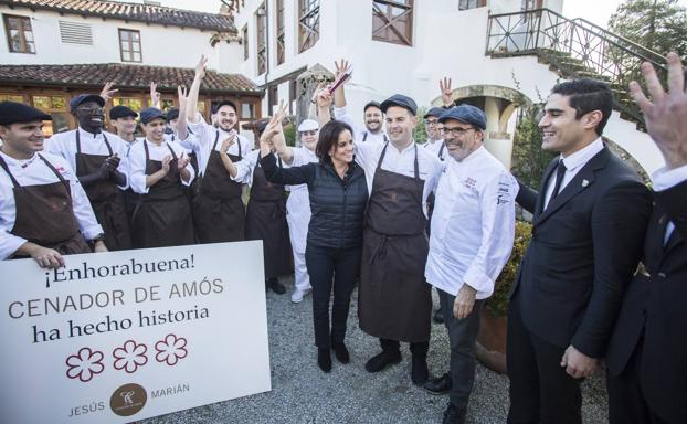 Jesús Sánchez y Marián Martínez, a su llegada esta tarde al Cenador de Amós.