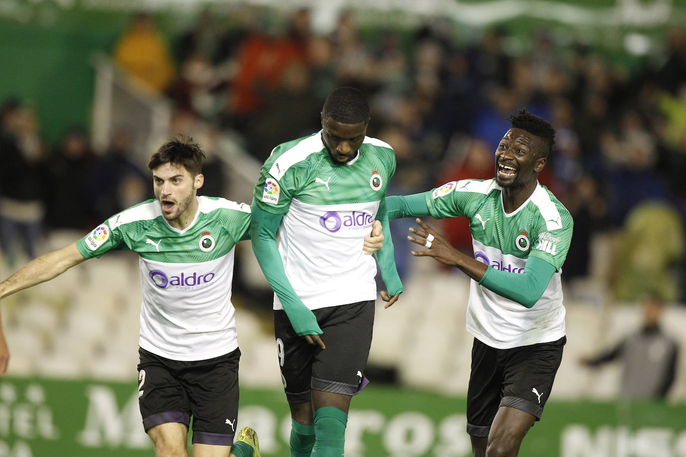 Fotos: El Racing enfrenta al Extremadura en El Sardinero