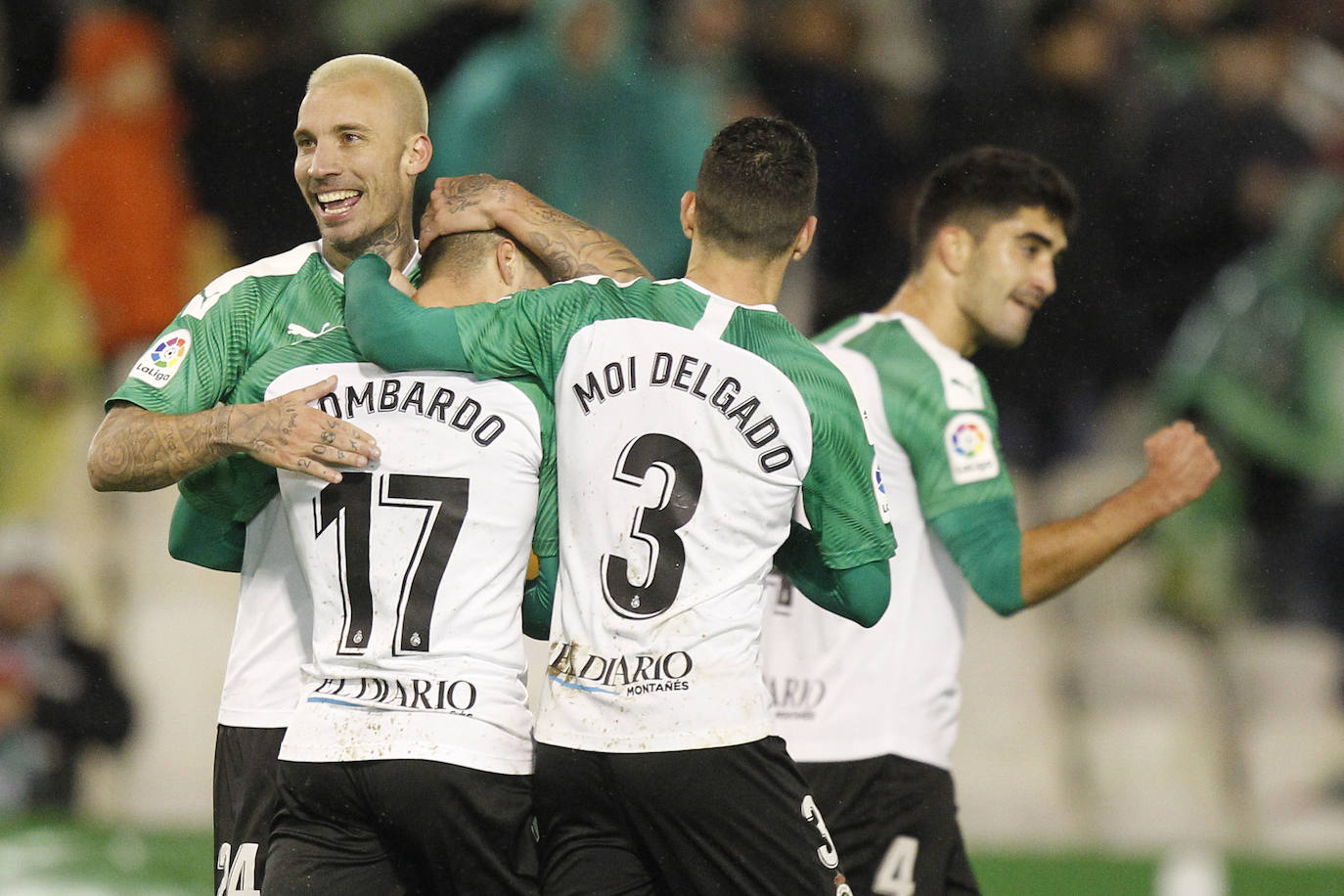 Fotos: El Racing enfrenta al Extremadura en El Sardinero