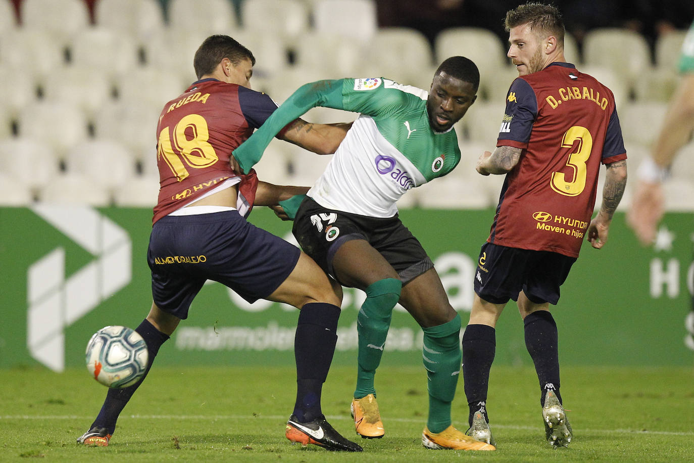 Fotos: El Racing enfrenta al Extremadura en El Sardinero