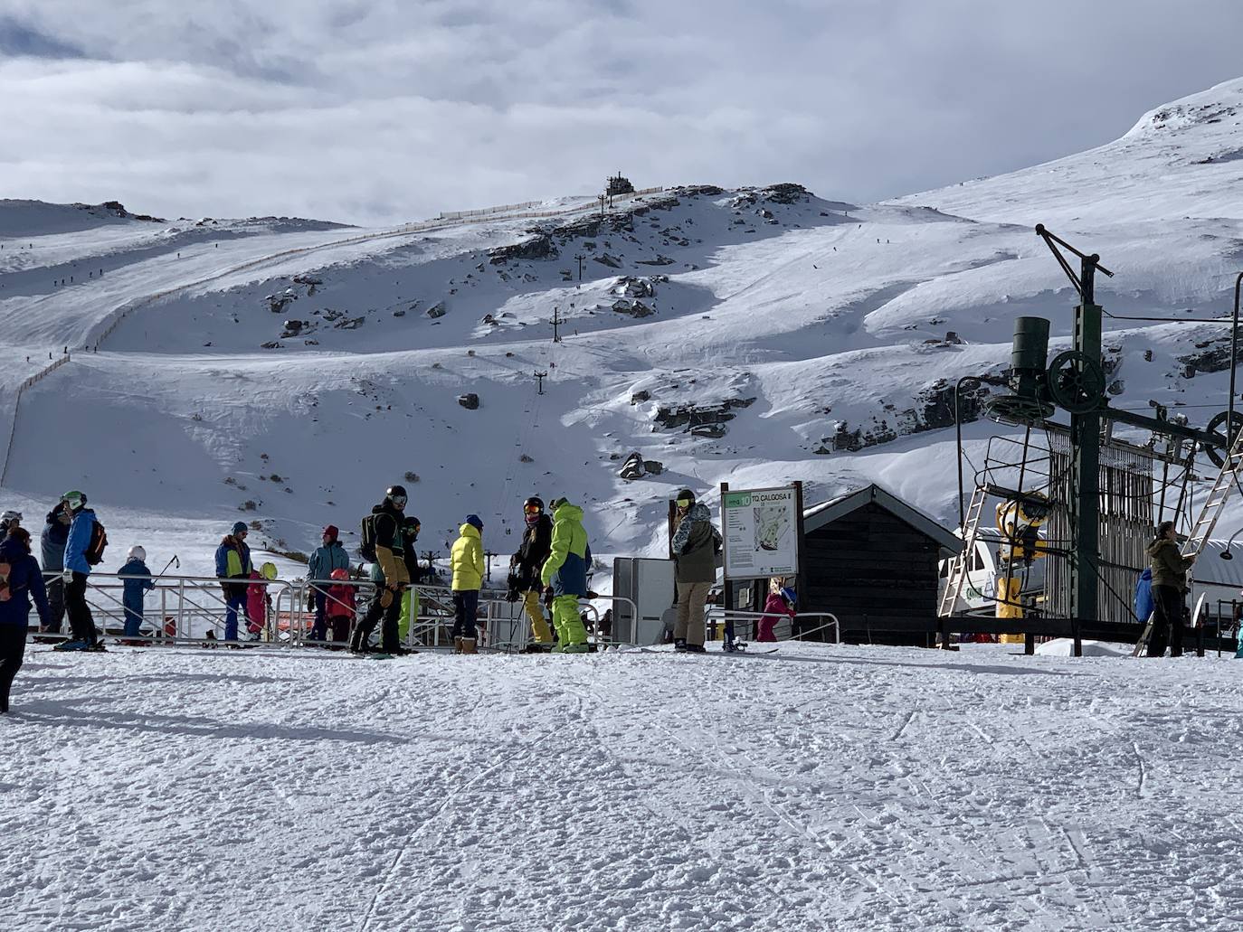 Fotos: Los esquiadores estrenan la temporada en Alto Campoo