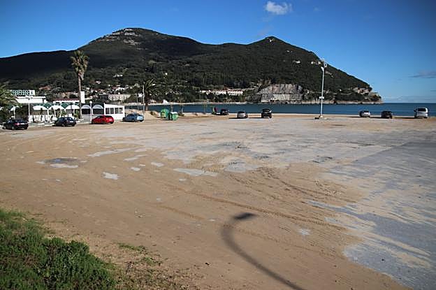 El equipo de gobierno de Laredo tendrá que decidir el futuro de El Puntal, un punto emblemático de la villa. 