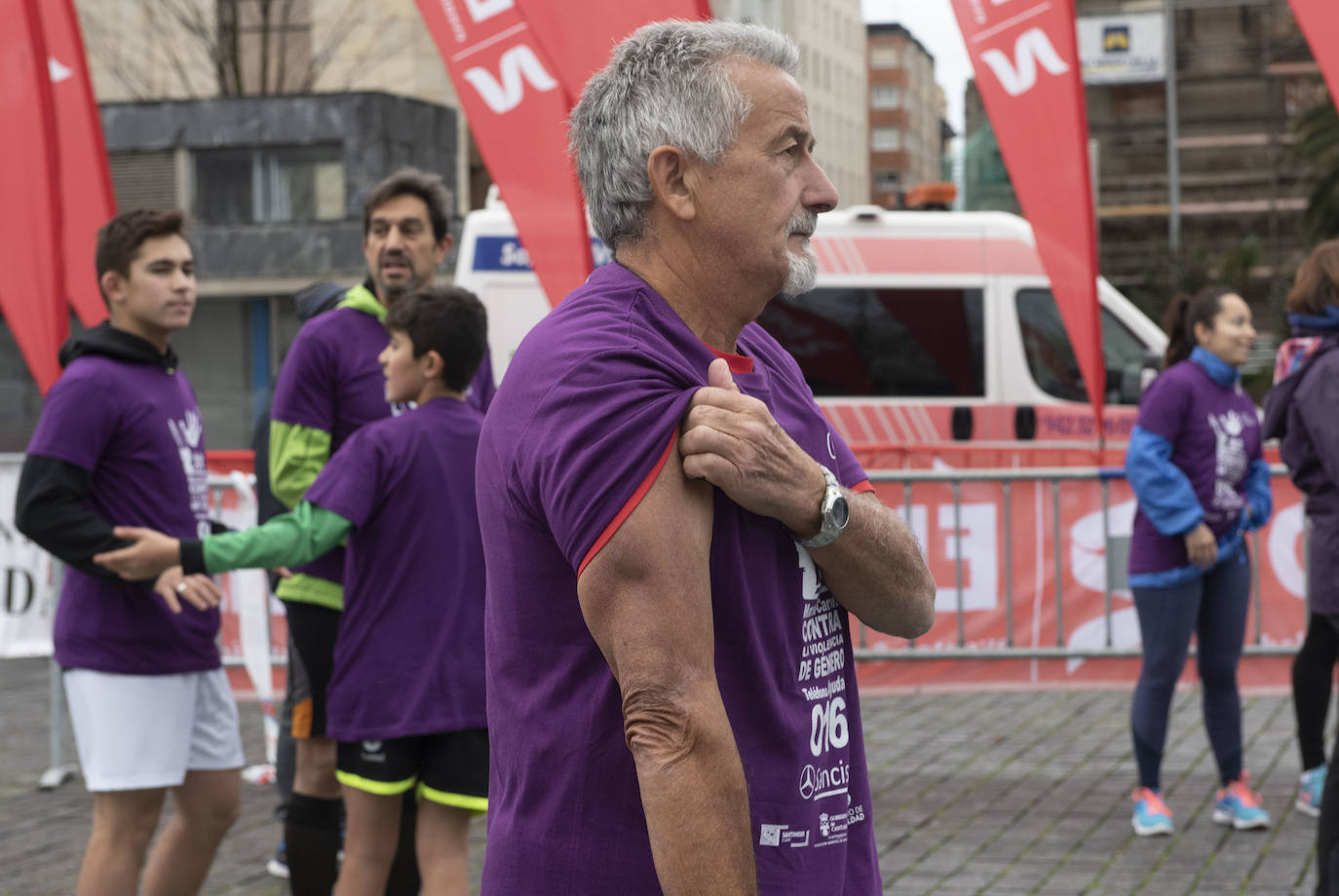 Fotos: La marea morada toma Santander