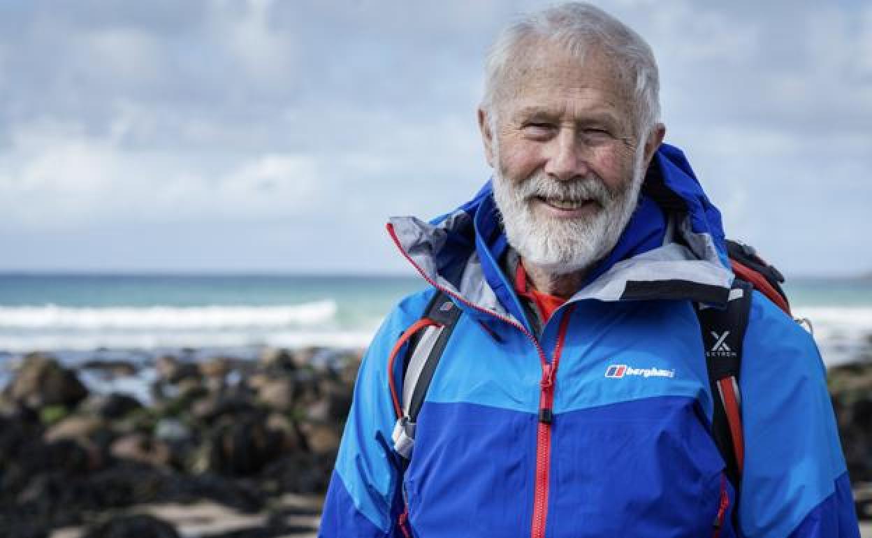 La carrera de Chris Bonington incluye diecinueve expediciones al Himalaya, incluyendo cuatro al Monte Everest y la primera ascensión de la cara sur del Annapurna. 