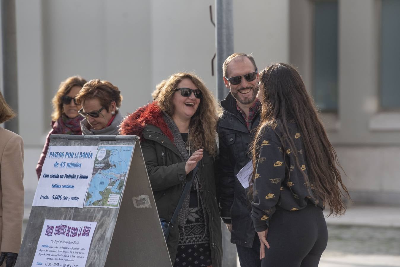 Los primeros turistas llegaron ayer a Santander con muchos planes para visitar la ciudad, la costa y el interior de la región.