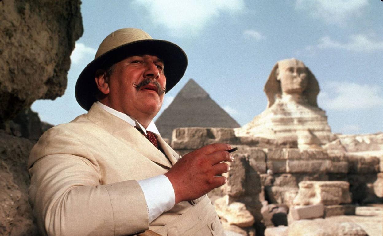 Peter Ustinov en una escena de la película «Muerte en el Nilo»