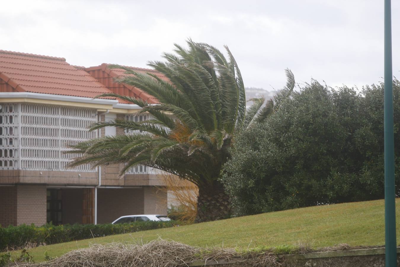 Fuertes rachas de viento en Suances.