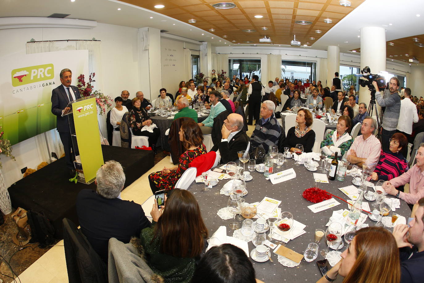 Fotos: Comida de Navidad de militantes y simpatizantes del PRC