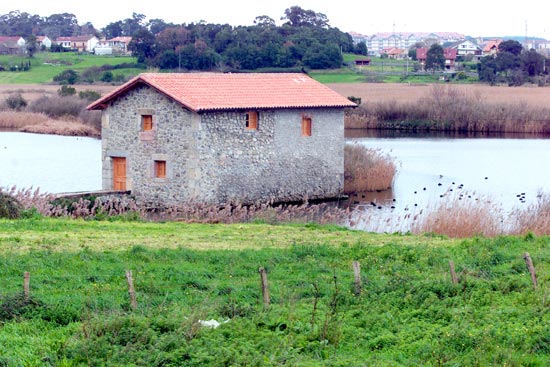 Vista del molino de la Victoria.