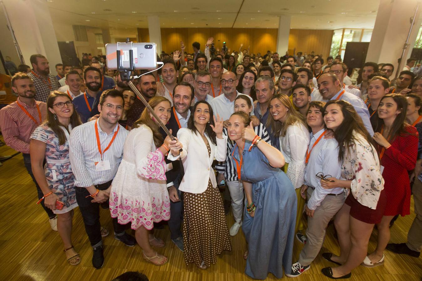 Inés Arrimadas clausuró el 20 de julio en Santander el encuentro 'Jóvenes Ciudadanos', celebrado en el Palacio de Exposiciones y en el que tomaron parte más de 300 participantes.