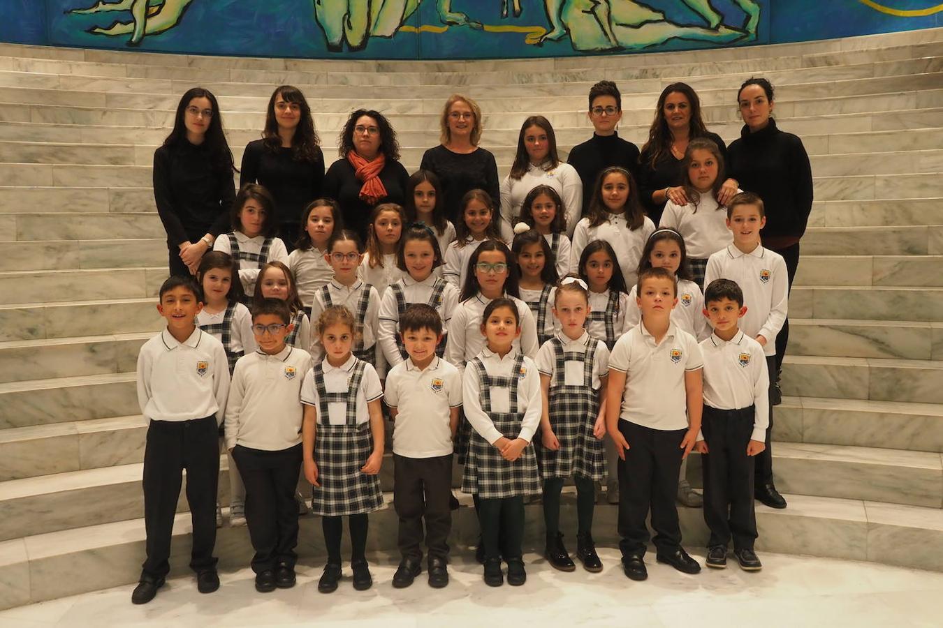 Coro del colegio Sagrado Corazón de Cabezón de la Sal.