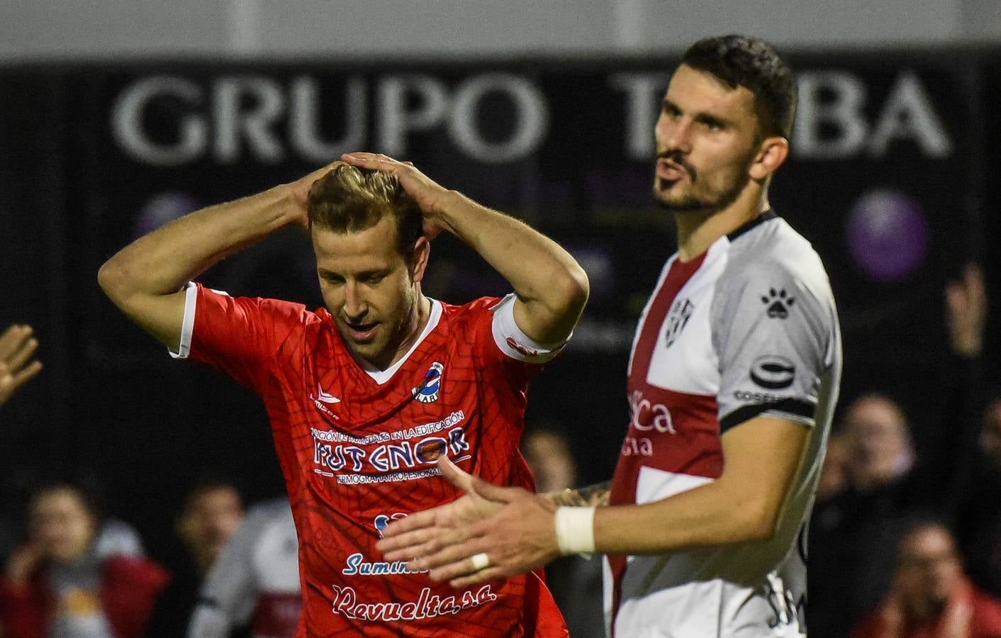 Los pejinos realizan un serio partido ante un Huesca que no se puso por delante hasta el minuto 84