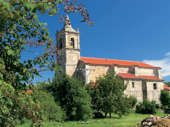 Imagen secundaria 1 - Santuario de Nuestra Señora de Latas, situado en Loredo. Iglesia de Galizano. Iglesia de Suesa. 