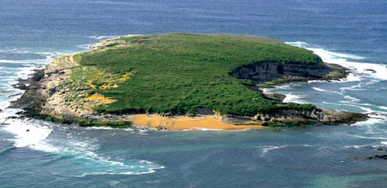 Vista aérea de la isla de Santa Marina.