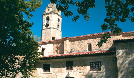 Imagen principal - Santuario de Nuestra Señora de Latas, situado en Loredo. Iglesia de Galizano. Iglesia de Suesa. 