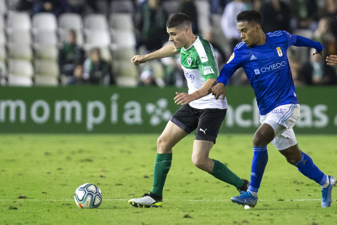 Fotos: Los momentos del Racing-Oviedo