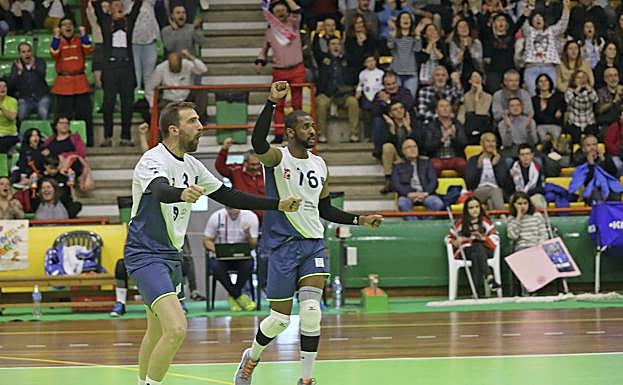 El equipo cántabro sigue inmerso en un ciclo de incertidumbre. 