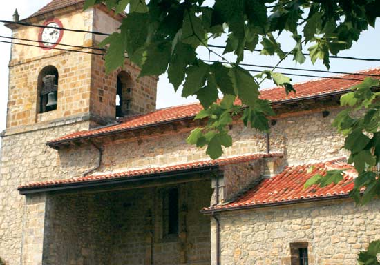 Iglesia de San Miguel, en Ogarrio.