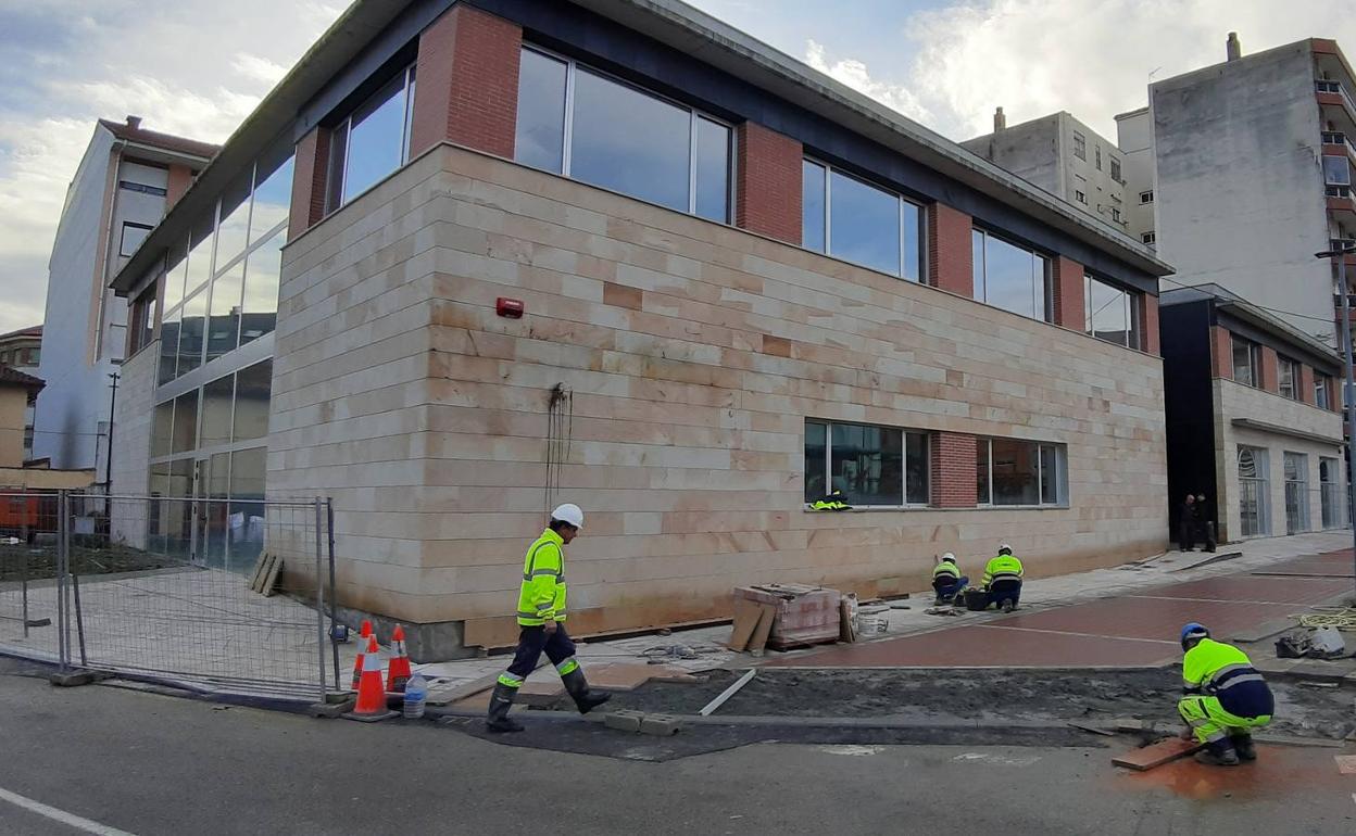 Siec ha rematado las obras de conexión de los nuevos edificios del centro a la plaza de la Constitución 