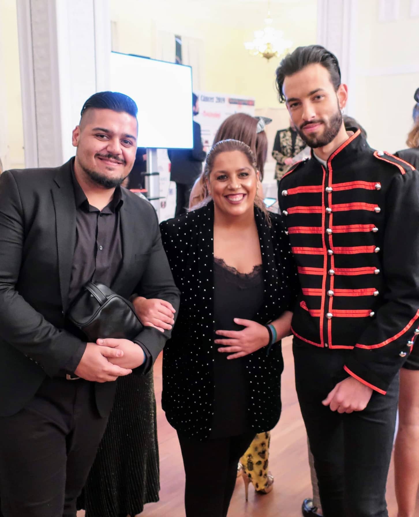 El guitarrista Eleazar Heredia, la cantaora Noelia Heredia 'La Negri' y el cantante y modelo Daniel De Vargas.