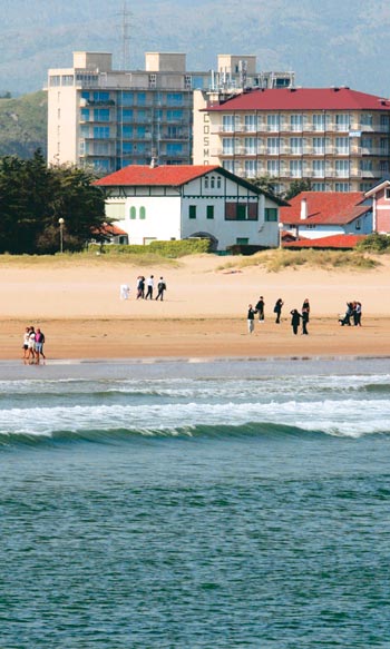 Playa y dunas en La Salvé.