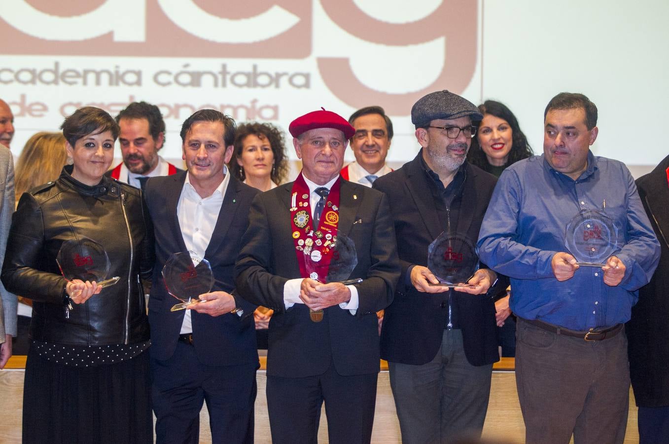 Elsa Gutiérrez, Fructuoso Fernández, Tino Sampedro, Jesús Sánchez y Fonso Fernández, en los Premios de la Academia.