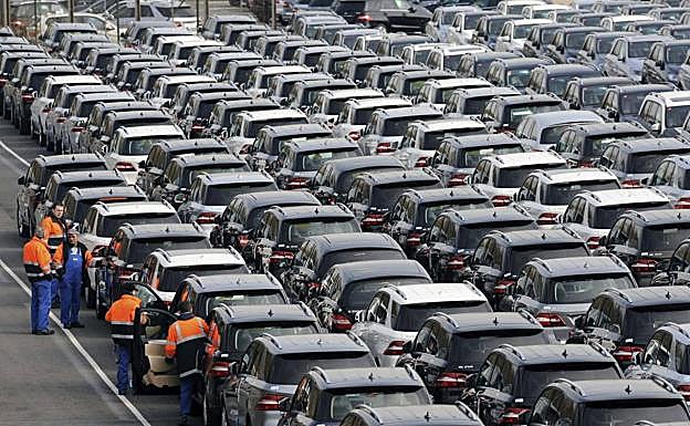 Las matriculaciones caen en Cantabria un 13,6%, el segundo mayor descenso de España