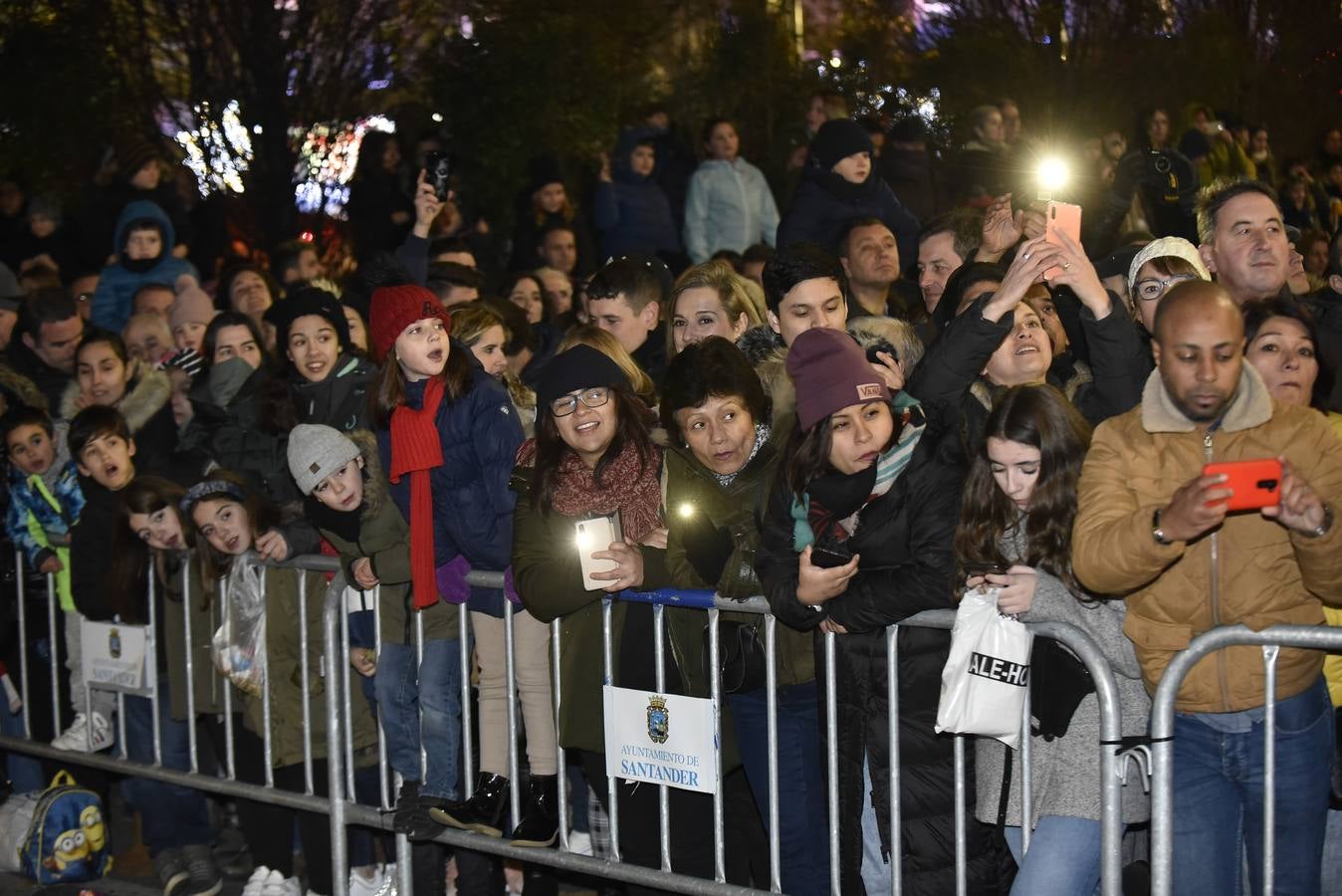 Fotos: Miles de personas siguen la Cabalgata de Santander