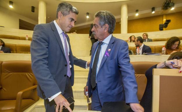 Zuloaga tras el 'no' del PRC: «Ha roto el acuerdo con PSOE pero tiene hasta el martes para rectificar»