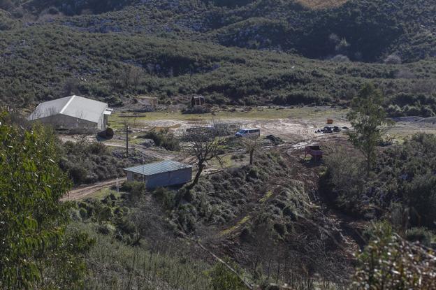 Nave y oficina que pasarán a propiedad de la Junta Vecinal. 