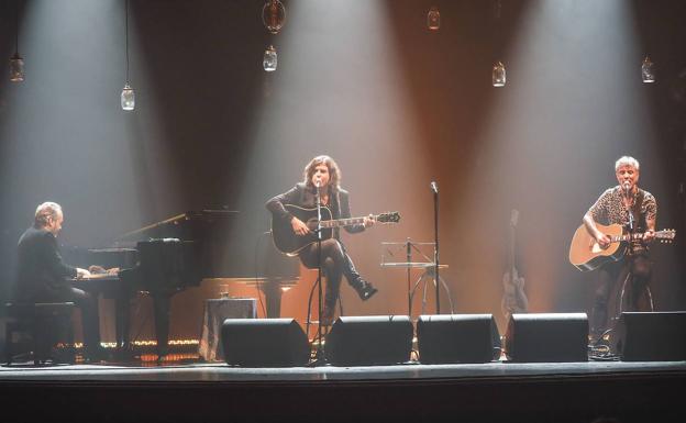 Rulo, junto a Iñaki García y Fito Garmendia, en el Teatro Principal.