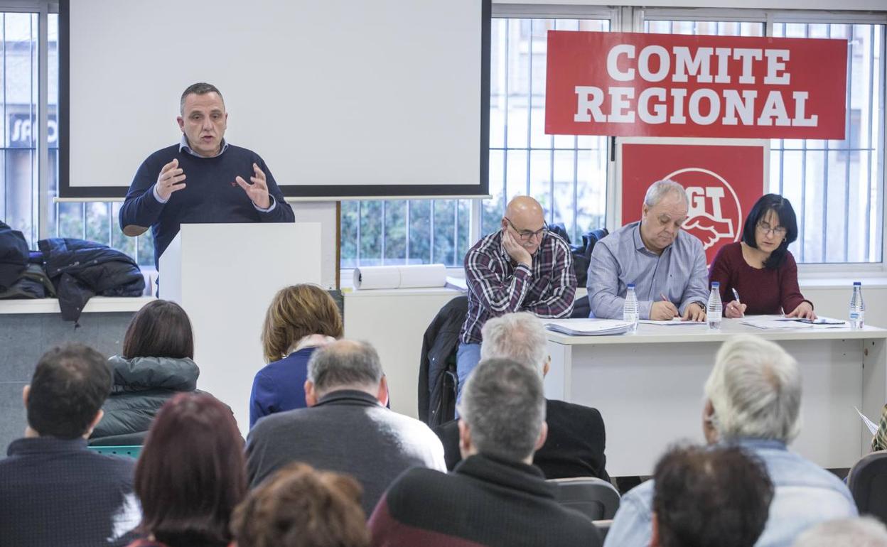 Carmona no descarta optar a la reelección como secretario general de UGT en Cantabria