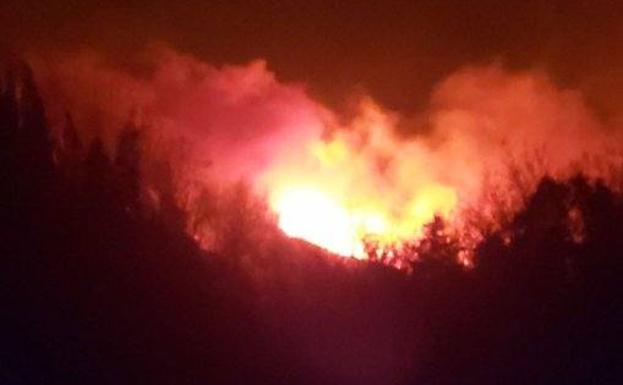 Cantabria activa el nivel 2 del operativo de incendios forestales en los valles pasiegos