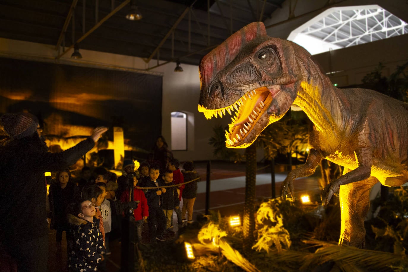 Fotos: ¿Todavía no has llevado a los &#039;peques&#039; a ver la exposición de dinosarios de Torrelavega?