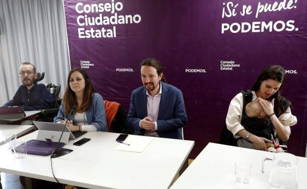 Pablo Iglesias junto a Ione Belarra, Pablo Echenique e Irene Montero.