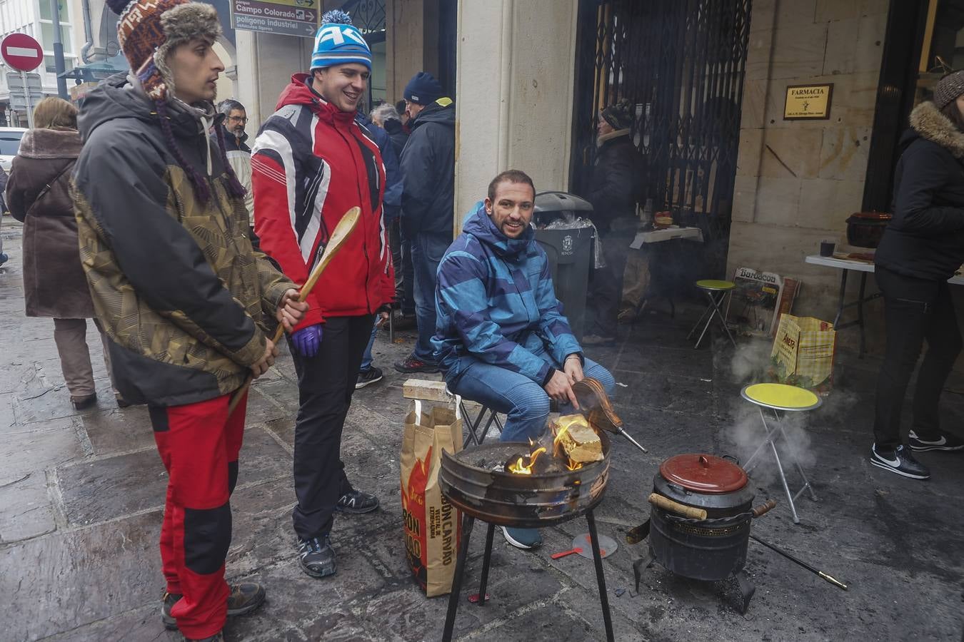 El concurso de ollas ferroviarias fue el acto central de una jornada con el corazón puesto en los afectados por las inundaciones 