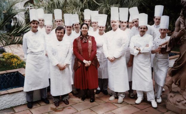 En la partida de Michel Guérard (está justo detrás del chef).