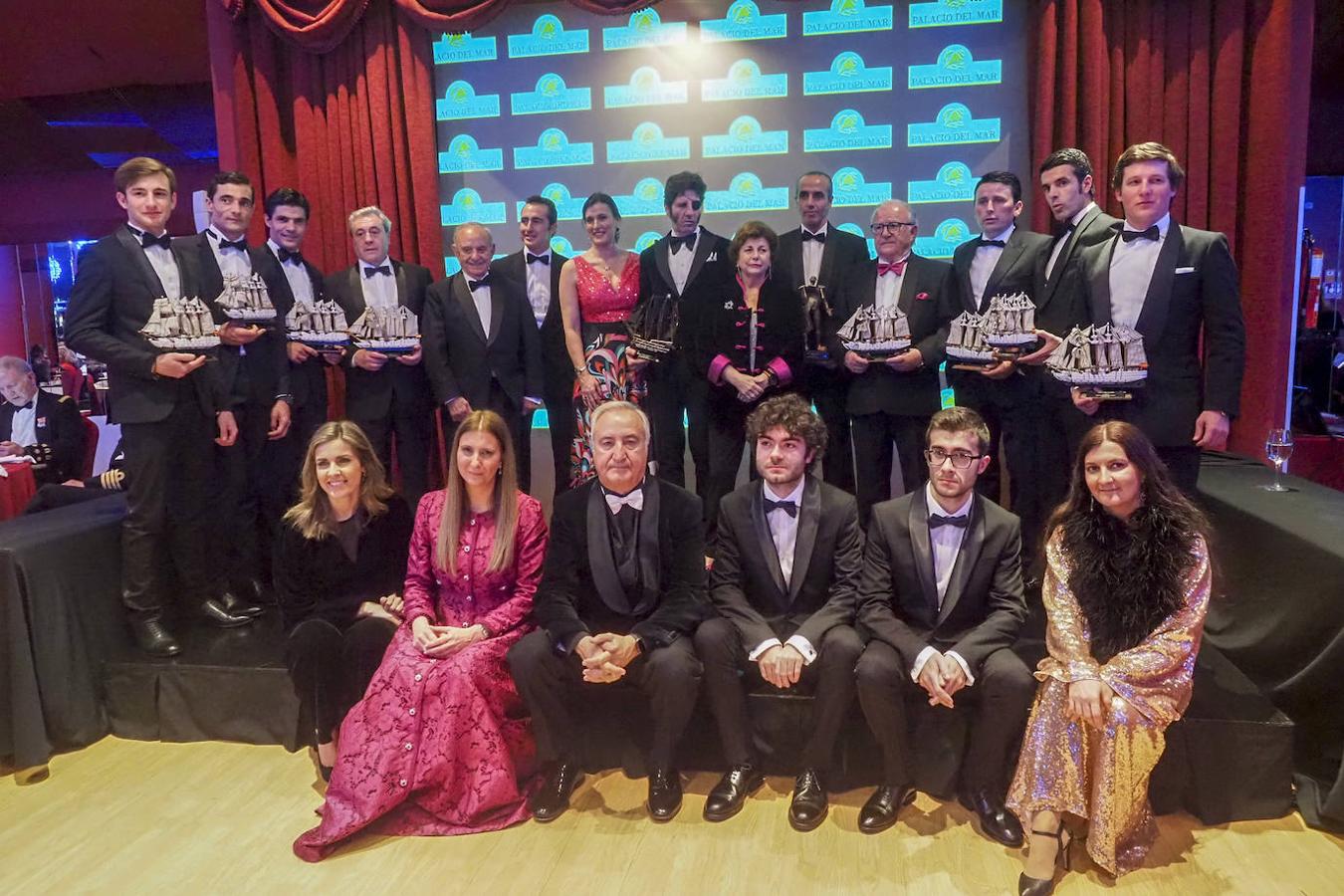 El Palacio del Mar acogió la entrega de los premios a los triunfadores de la pasada Feria de Santiago y la temporada taurina en Cantabria