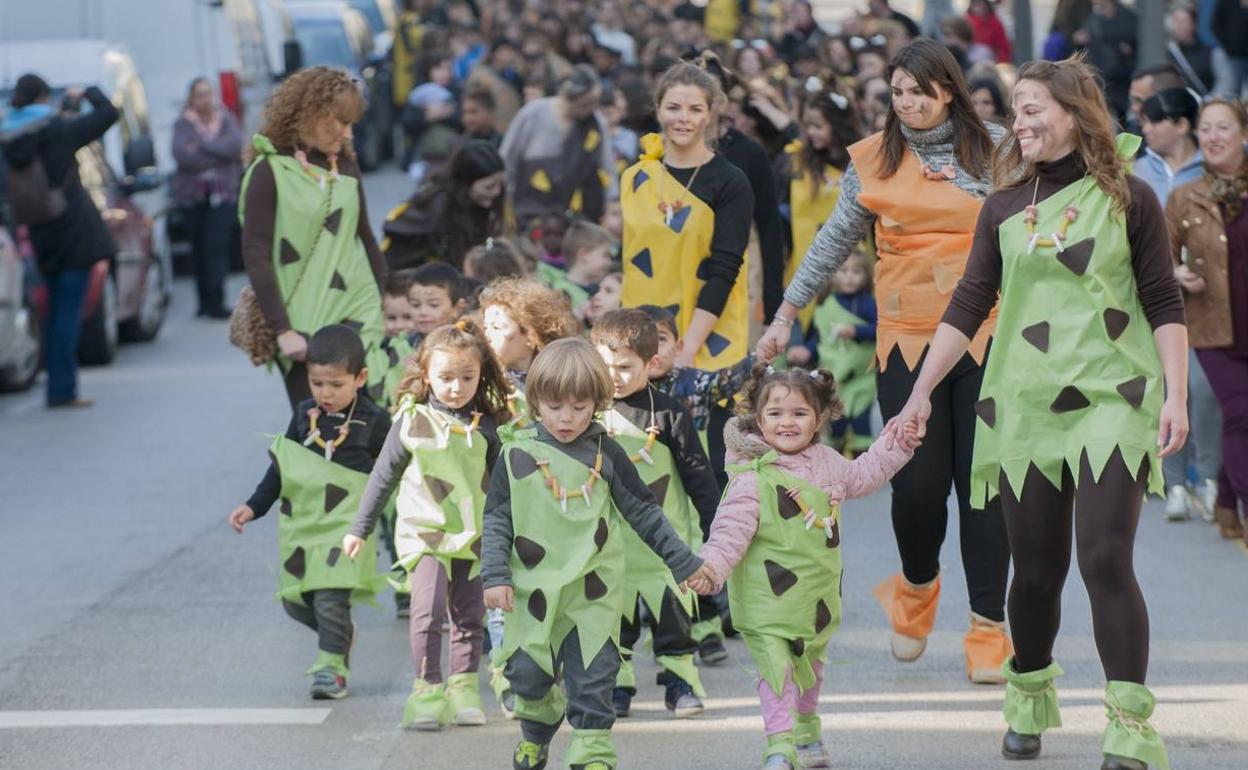 Imagen de archivo de un desfile de carnaval en Astillero hace dos años.