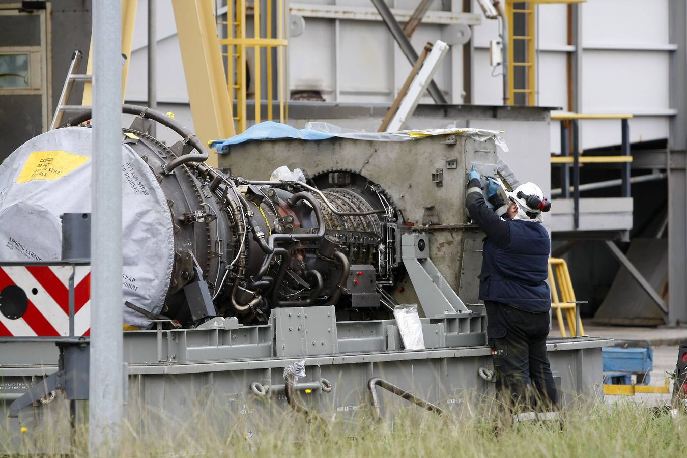 Llegada de la turbina de cogeneración necesaria para el funcionamiento de la fábrica, procedente de Italia. Diciembre de 2016.