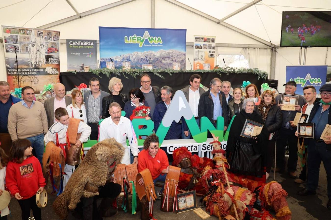 Cientos de personas participan hoy en una celebración ancestral lebaniega