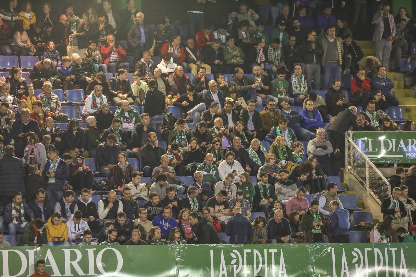 Fotos: Búscate si estuviste en la Tribuna Este de los Campos de Sport