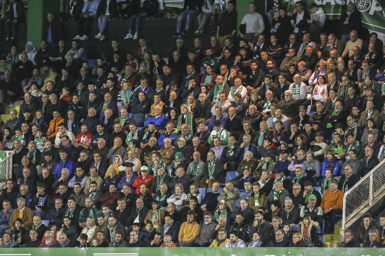 Fotos: Búscate si estuviste en la Tribuna Este de los Campos de Sport