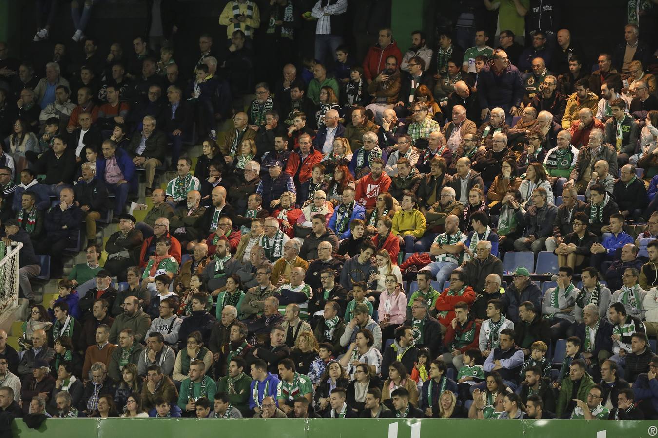 Fotos: Búscate si estuviste en la Tribuna Este de los Campos de Sport