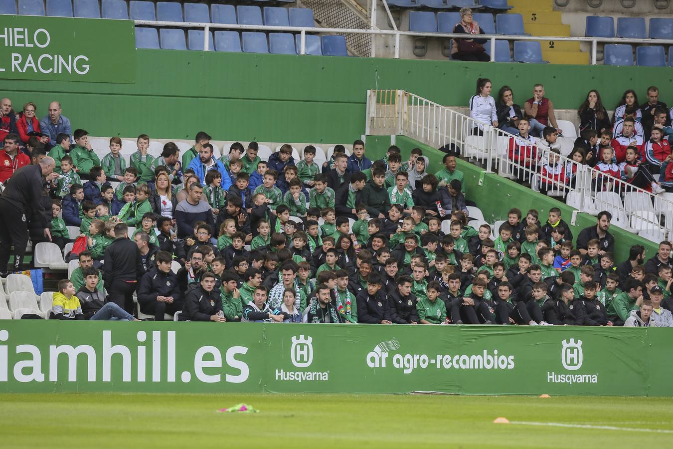 Fotos: Búscate si estuviste en la Tribuna Este de los Campos de Sport