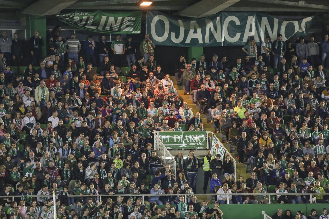 Fotos: Búscate si estuviste en la Tribuna Norte de los Campos de Sport